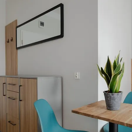 Moho Xl Hostel *